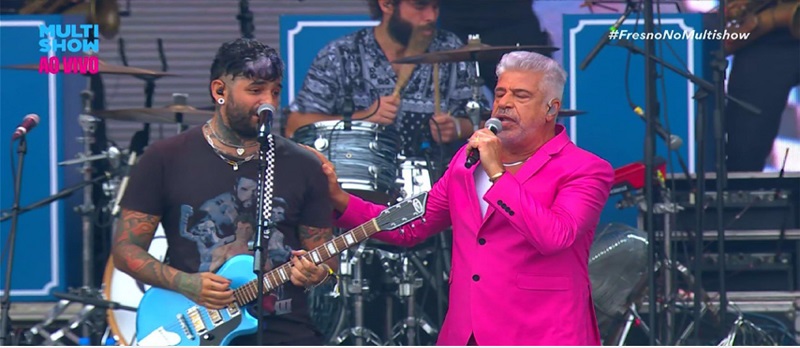 Lulu Santos e Lucas Silveira (banda Fresno) durante o Lollapalooza.