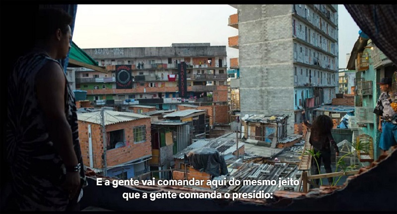 Emocionada, Cristina assume a liderança da Irmandade. (T2E6)