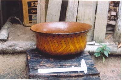 ja&rsquo;&eacute; vessel (for serving)