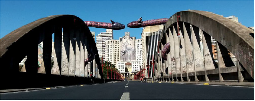 Obra de Instala&ccedil;&atilde;o Cobra Grande, Belo Horizonte, setembro de 2020, durante o CURA &ndash; Circuito Urbano de Arte de Belo Horizonte. Facebook, p&aacute;gina de Jaider Esbell (14 de outubro de 2020).