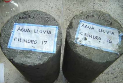 Muestras cilíndricas de concreto confeccionados con aguas
lluvia.