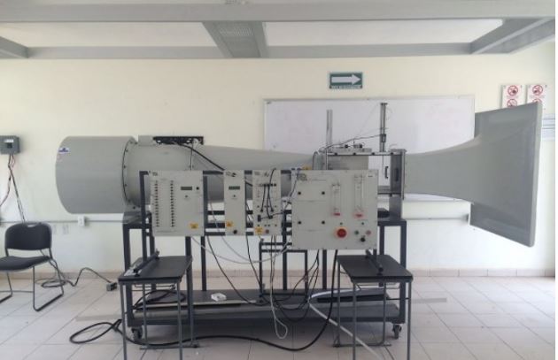 TecQuipment AF100 subsonic wind tunnel used in the aerodynamic test of the 3D UAV model.