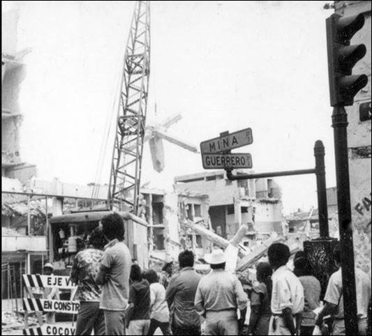 Demolición Mina Guerrero 1978. “Eje vial en construcción”