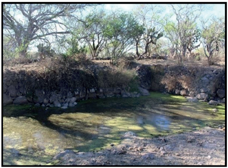 Represa de contencin de agua en la cima del Cerro de San Miguel, ladera oeste