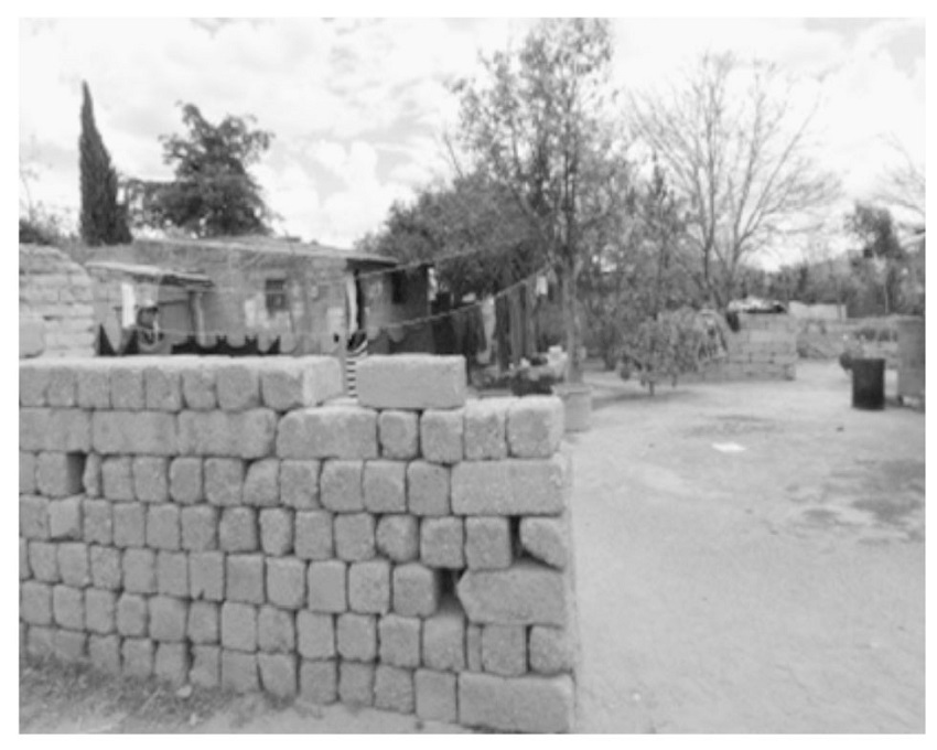 VIVIENDA RURAL Y DELIMITACI&Oacute;N DE LA PROPIEDAD EN LA MAGDALENA T&Eacute;TELA MORELOS