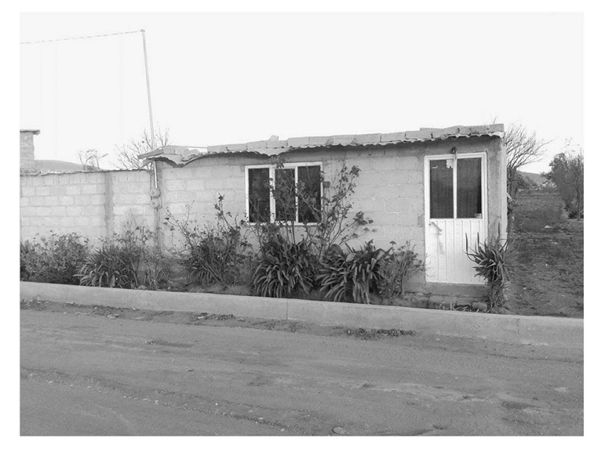 VIVIENDA RURAL CONSTRUIDA CON BLOCK DE CEMENTO EN LA MAGDALENA T&Eacute;TELA MORELOS