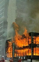 Podium of the Grande Avenida building, submitted to fire on 02/14/1981