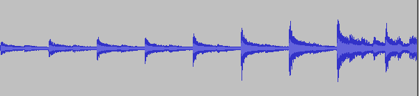 Gr&aacute;fica en Audacity de los primeros 9
compases del Concierto para Piano n.o 2 op.18 de Sergei Rachmaninoff
en la que se muestra el &ldquo;poco a poco crescendo&rdquo; indicado en la partitura.