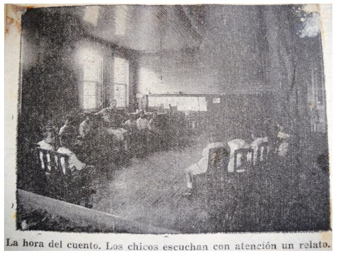 Luisa Gonz&aacute;lez en la hora del cuento