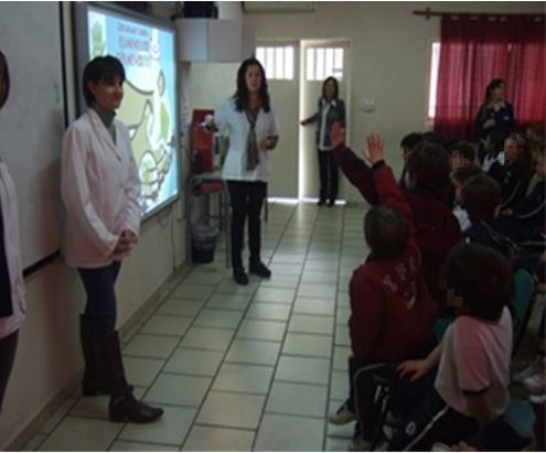 Momento inicial. Fotograf&iacute;a de las exposiciones dialogadas en el aula