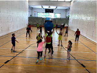 Juego con pelota gigante