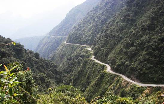 The road to los Yungas, the ‘most dangerous in the world. 