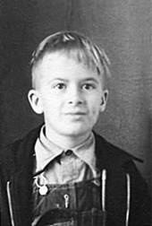 Robert con 8 a&ntilde;os de edad.