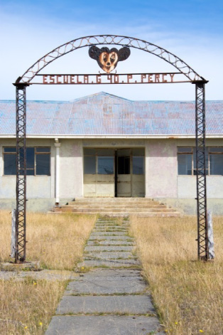 Escuela ex campamento Puerto Percy, Tierra del Fuego