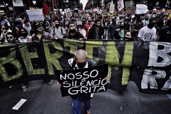 Act Grito da Liberdade (Freedom Cry Protest), October 31,2013, Avenida Rio Branco/RJ