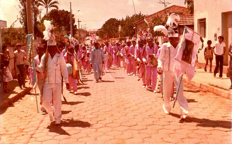 Terno de Catop&ecirc;s de Nossa Senhora do Ros&aacute;rio e S&atilde;o Benedito na d&eacute;cada de 1980