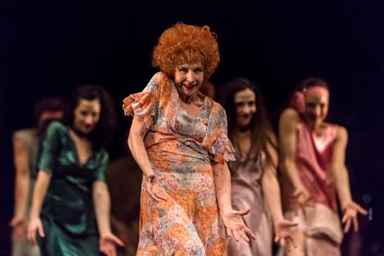 Josephine Ann Endicott, in Die Sieben Tods&uuml;nden, Tanztheater Wuppertal Pina Bausch, Wuppertal, 2018