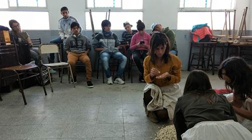 Presentaci&oacute;n del dispositivo perform&aacute;tico en la escuela Carlos Fuentealba