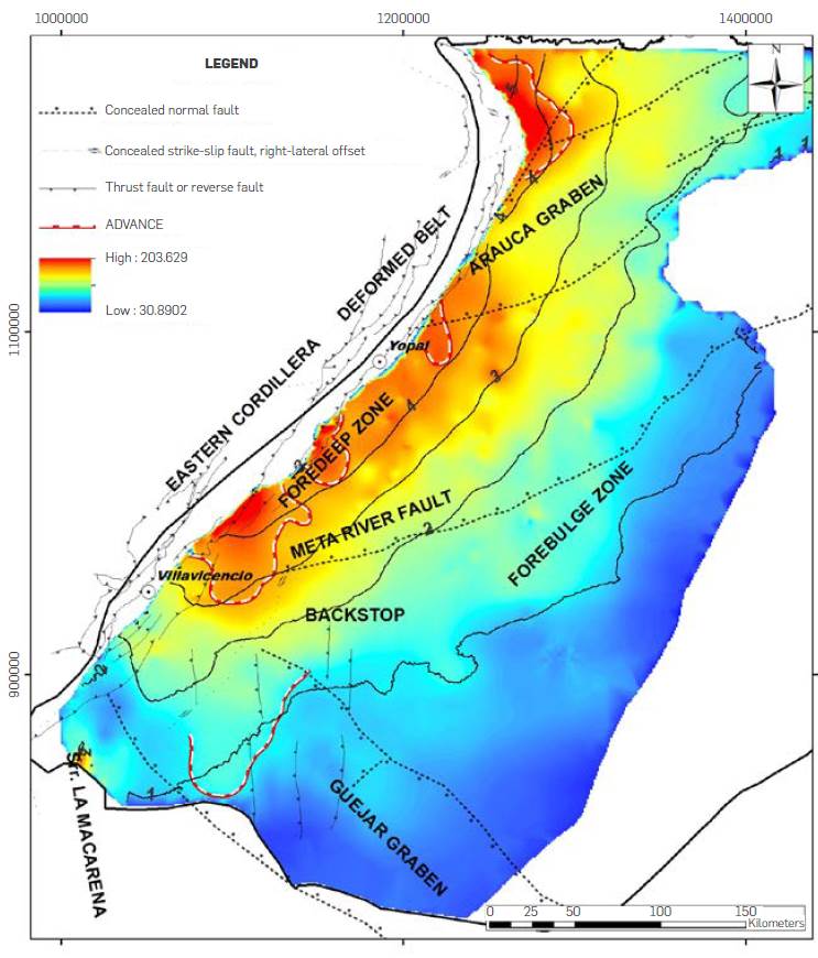Temperature map in &ordm;C at the top of the Paleozoic (color scale in &ordm;C), calculated from the apparent geothermal gradient map for the Llanos Basin (GGTM map of Figure 7) . The contours correspond to the sedimentary thickness between the ground level and the top of the Paleozoic sediment. Note how temperatures are not related to Paleozoic sediments depth, defining areas where isotherms advance towards shallower zones (red dotted line), especially along the southern portion of the foredeep zone