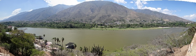 Laguna de Urao, Municipio Sucre, Estado M�rida, Venezuela. Fuente