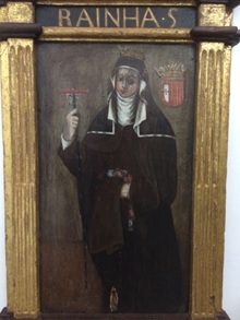 Rainha S. Isabel de Arag�o integrada na caixa de esmolas Figure 15. Queen S. Elizabeth of Aragon integred on alms box