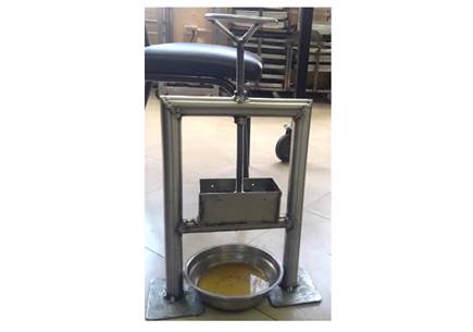 Extractora de aceite por prensado manual