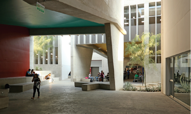 Universidad de Piura (2016) ©.