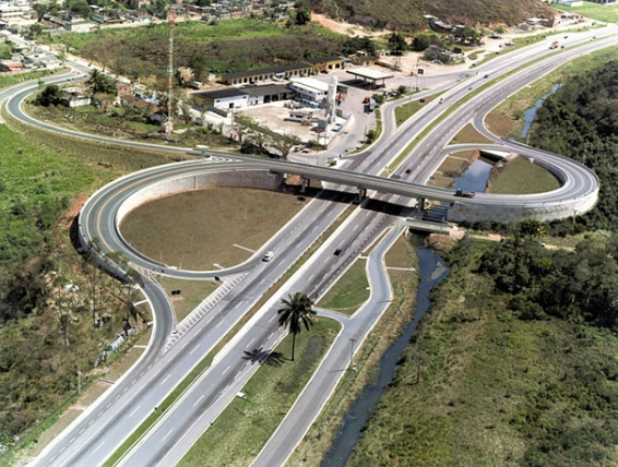 Figura 1. Imagens da infraestrutura rodoviária da companhia