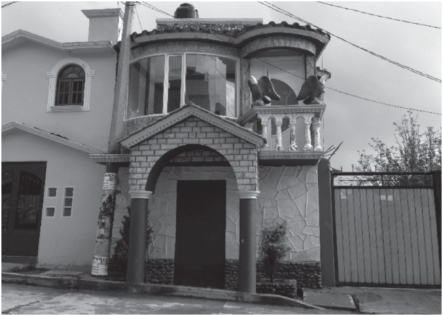 Vivienda construida
y en desuso en San Sime&oacute;n Xipetzinco.