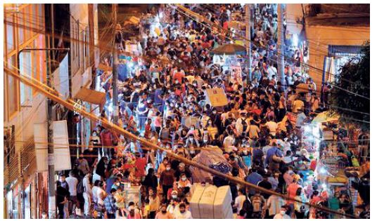 Aglomeraciones por compras para fiestas navide�as.