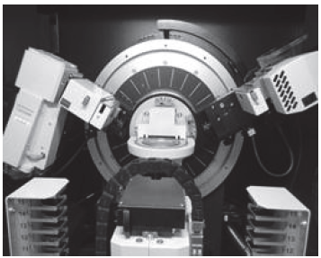 BRUKER D8 ADVANCE diffractometer.