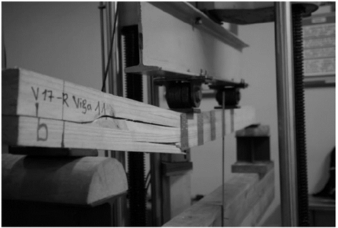 Ensayos de flexi&oacute;n de cuatro puntos. 