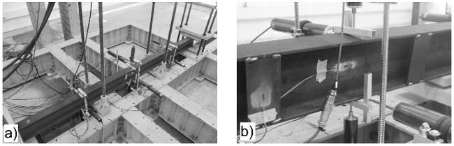 External instrumentation. a) Location of displacement transducer, b) Element connected to displacement transducer.
