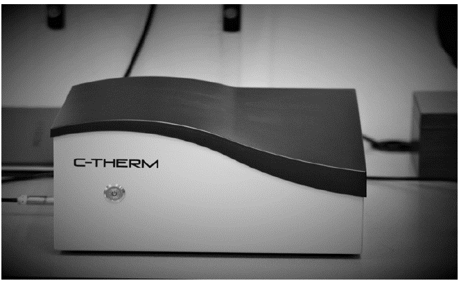 Equipo de medición de coeficiente de absorción térmica.