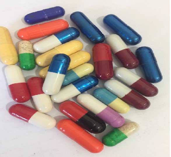 Formas de dosificaci&oacute;n farmac&eacute;uticas de medicamentos herbales adulterados utilizados como potenciadores del rendimiento sexual.