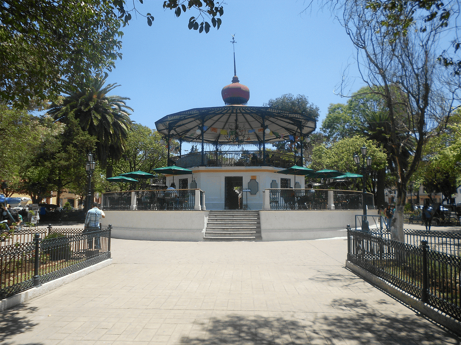 Plaza 31 de Marzo y su quiosco morisco