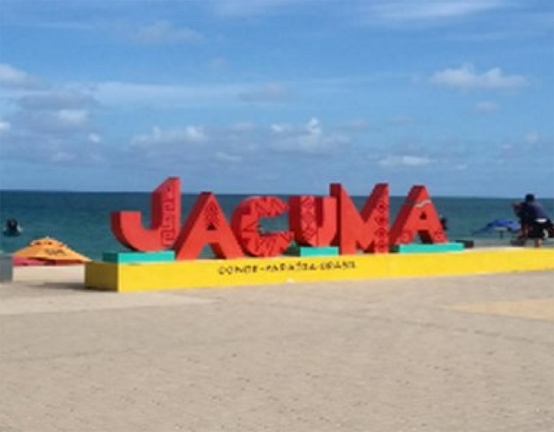 Letreiro localizado na Praça do Mar – Praia de Jacumã