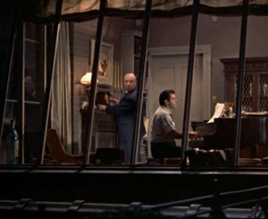 Alfred Hitchcock em Janela Indiscreta