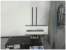 Figura 4. Rugosímetro CARL ZEISS
  modelo SURFCOM 1500SD2.