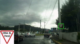 Figura 8. Resultados del sistema de
detecci&oacute;n de se&ntilde;ales de tr&aacute;nsito en los casos Pare y Ceda el paso, durante un
d&iacute;a oscuro en zona urbana; (a) imagen de entrada, (b) ROI y (c) detecciones.