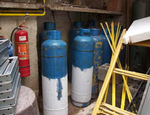 Capas de hielo en un cilindro por p�rdida de capacidad de vaporizaci�n natural.