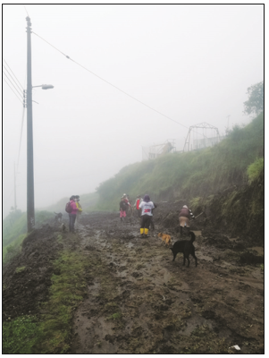 Minga realizada despu&eacute;s de un deslizamiento 