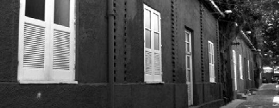 Figura 1: Fachada das casas onde funciona a Escola Superior de Desenho Industrial (ESDI), no Rio de Janeiro.