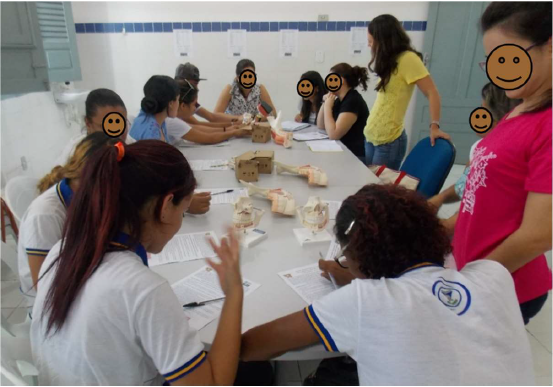 Figura 1 – Prtica educativa da atividade Dor de dente, na modalidade UFS de portas abertas com estudantes matriculados no ensino mdio da rede pblica de Sergipe, 2016-2017.