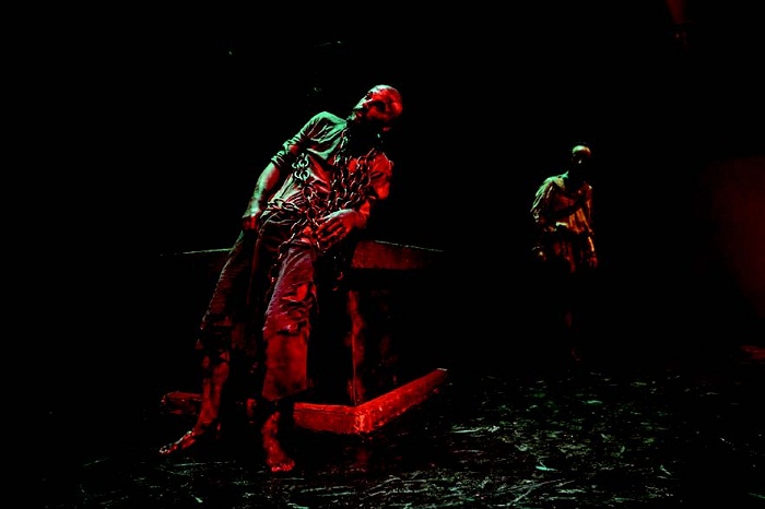  Escenografía del montaje
Fotógrafo Sergio Parra. Foto cortesía del Teatro de la Abadía