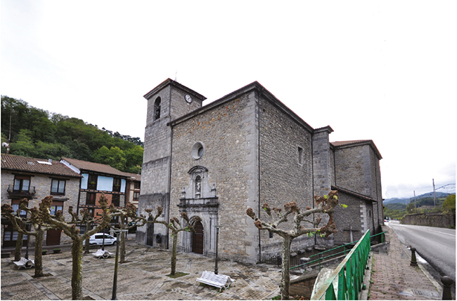 Exterior de la iglesia parroquial de San Juan Bautista de Alegia