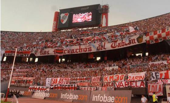 Tribuna "S&iacute;vori"