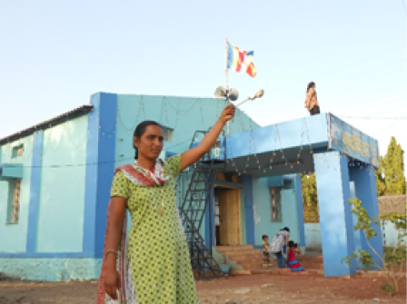 Sujetando la Bandera