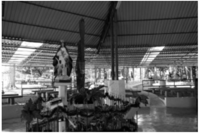 Interior de la Capilla de Nuestra Se&ntilde;ora de Sarapiqu&iacute;, La Reina del Amor, Costa Rica.