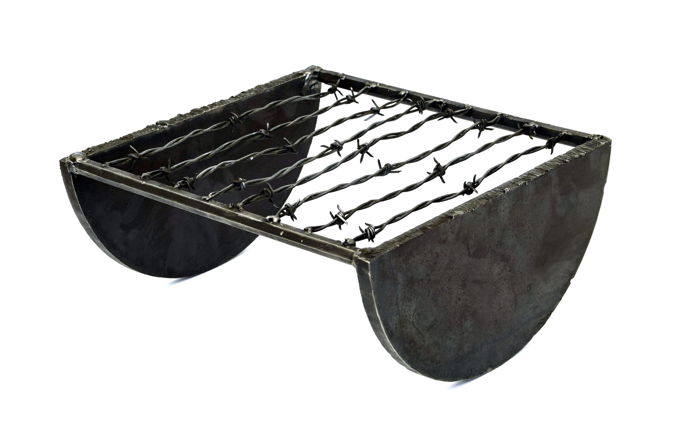 Level. 16 cm x 35 cm x 33 cm. Melvin Edwards (1973).